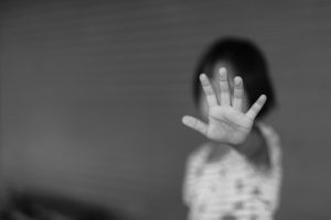 ADALET SİSTEMİNDE DIŞLANAN SOSYAL HİZMETLER VE PARADOKS